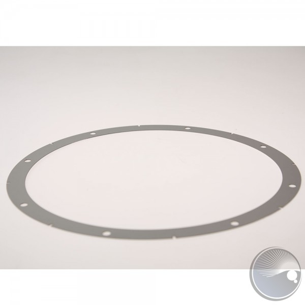 Quarter plate retainer