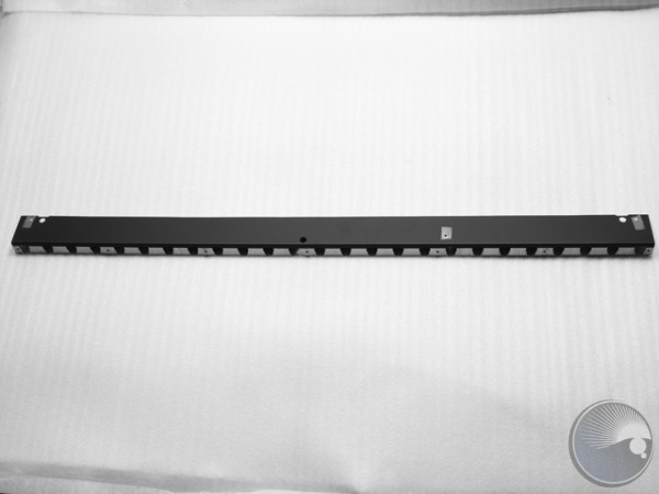 Base U-vinkel w. pres nuts