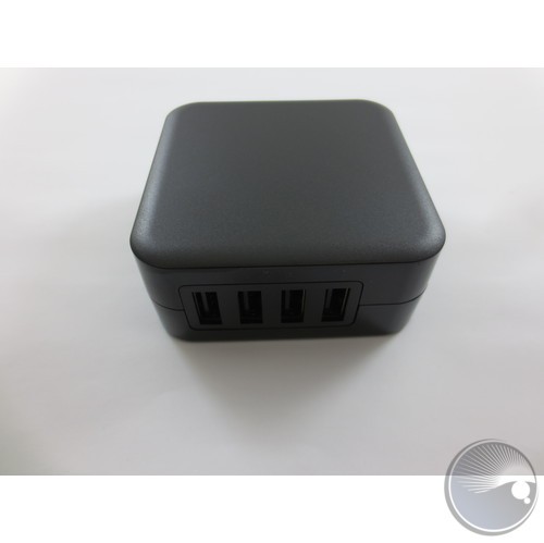 Multi-charger USB Sanli-126 5V8A 4USB 5V 8A 4 110Vac - 240Vac 4763Hz 68mm 68mm 31mm SAA CE