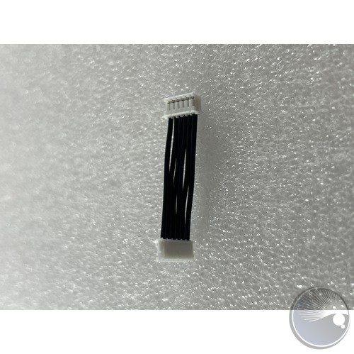 6 pin connector wires leading from the adaptor plate to the LED boards