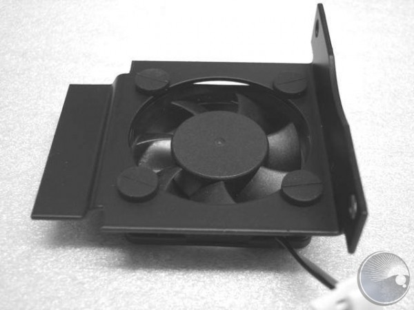 Martin Fan center w.braket StageBar